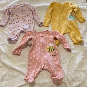Set Of 3 Carter’s: Newborn.